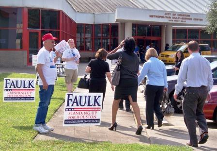 Early Voters Pouring Into Polling Locations Across Texas